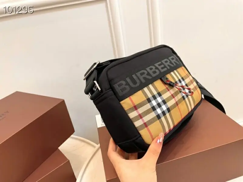 burberry aaa homme mini sac a main s_11010623